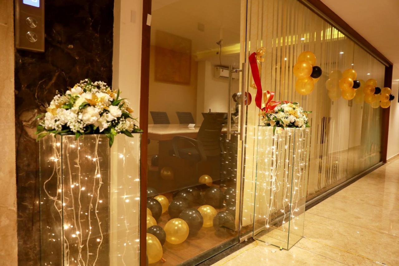 Aura One Hotel Kochi Exterior foto